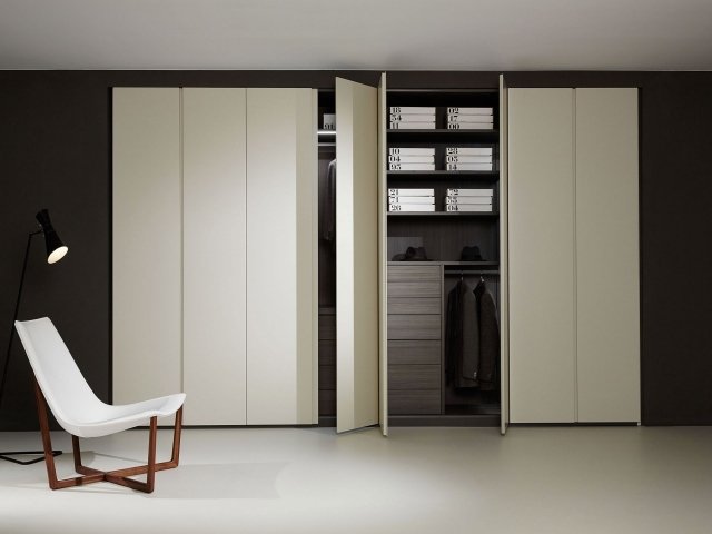 moderne garderobe foldedøre hvidt arrangement BATTANTE piero lissoni