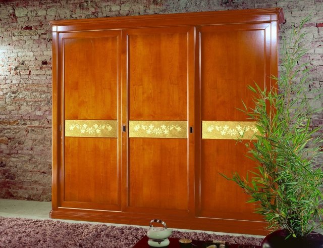 klassisk garderobe træ detaljer blomster fronter ELEGANT LE FABLIER