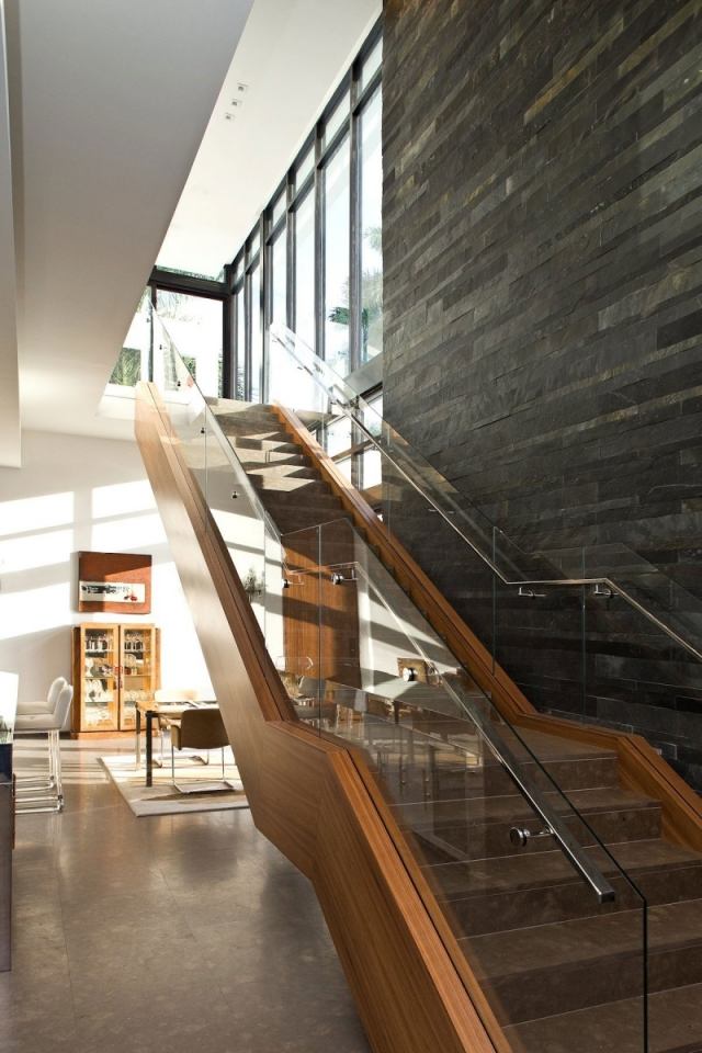 Stringer trappe moderne træ kinder granit trin glas gelænder stål gelænder