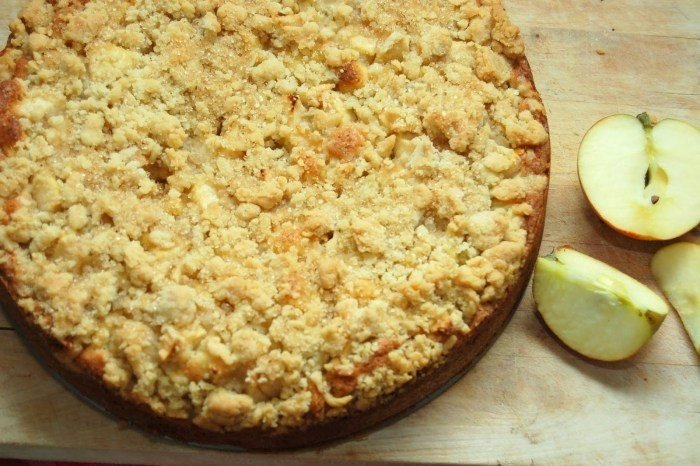 veganske opskrifter på kager marcipan æble streusel kage