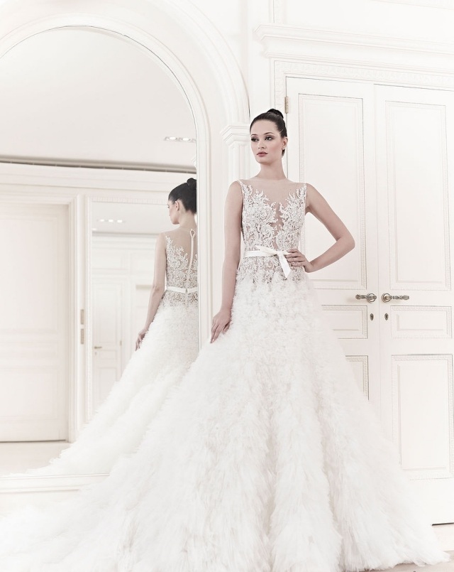 brudekjoler-2014-zuhair-murad-haute-couture-fjer-nederdel-corsage-perlebroderet