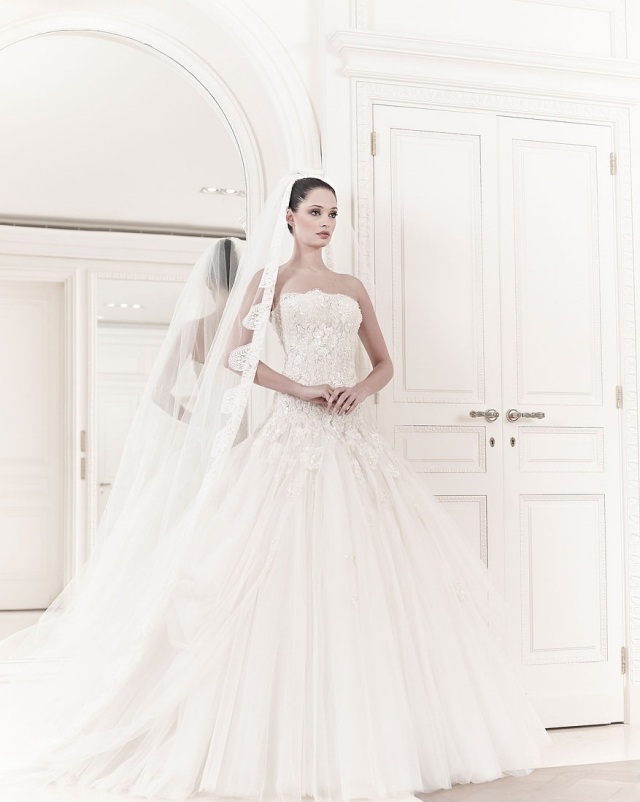 brudekjoler 2014 zuhair-murad-hertuginde-cut-broderet-corsage-lang-slør