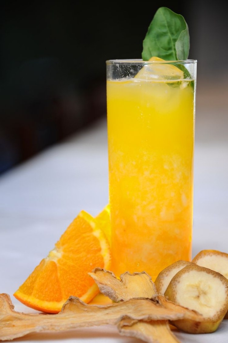 banan-appelsinsaft-ingefær-alkoholfri cocktail