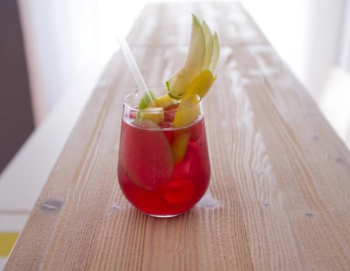 jomfru-sangria-opskrift-frugt-sommer-drink