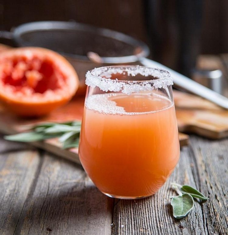 grapefrugt-salvie-alkoholfri cocktail