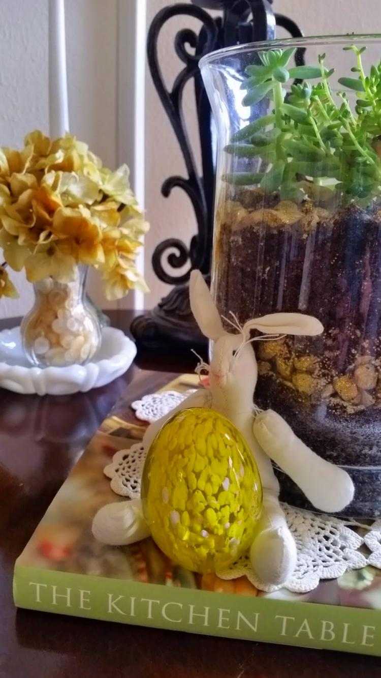 kreativt-påske-dekoration-æg-hånd-blæst-glas-kanin-tøjdyr