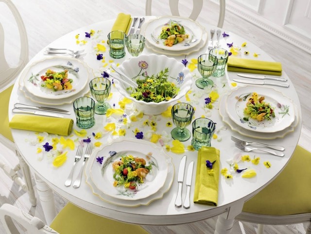 ideer påske dekoration bordvioler krokus blomster spredt