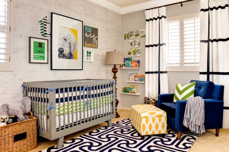 baby værelse-deco-wallpapers-holzopzik-grå-væg-maling-farverige-accenter