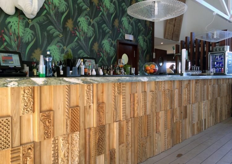 Vægpaneler lavet af træ -3d-phoenix-udskæring-dekorativ-bar