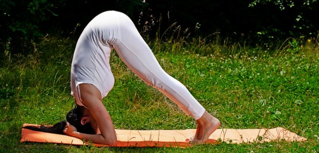 Yogaøvelser Begyndertræning hjemme Asanas Trin 2