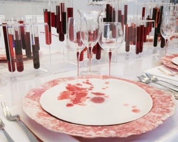 Festdekoration Halloween-tallerkener dekorerer reagensglas blodlignende væske