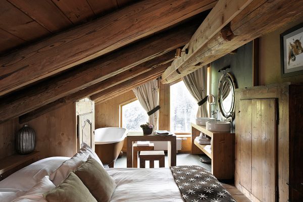 Træindsats soveværelse loftbjælker design Alpen-Ski Chalet-des Fermes Chambre