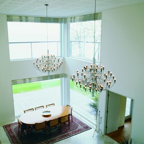 designer lysekrone stål flos spisestue højt til loftet