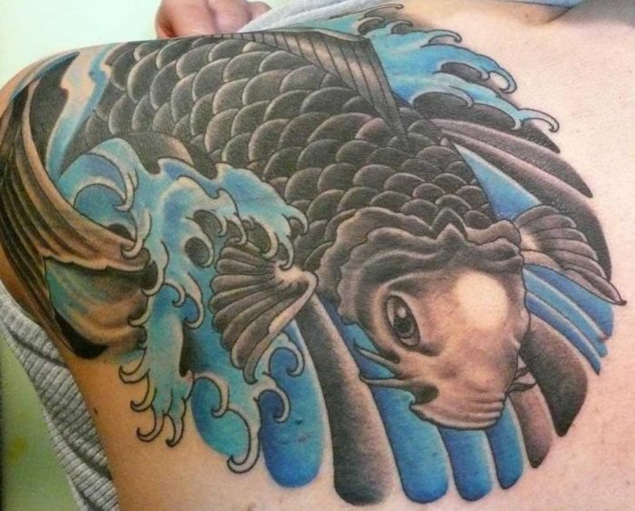 skulder-ryg-tatovering-motiver-store-koi-tatovering-japansk-stil