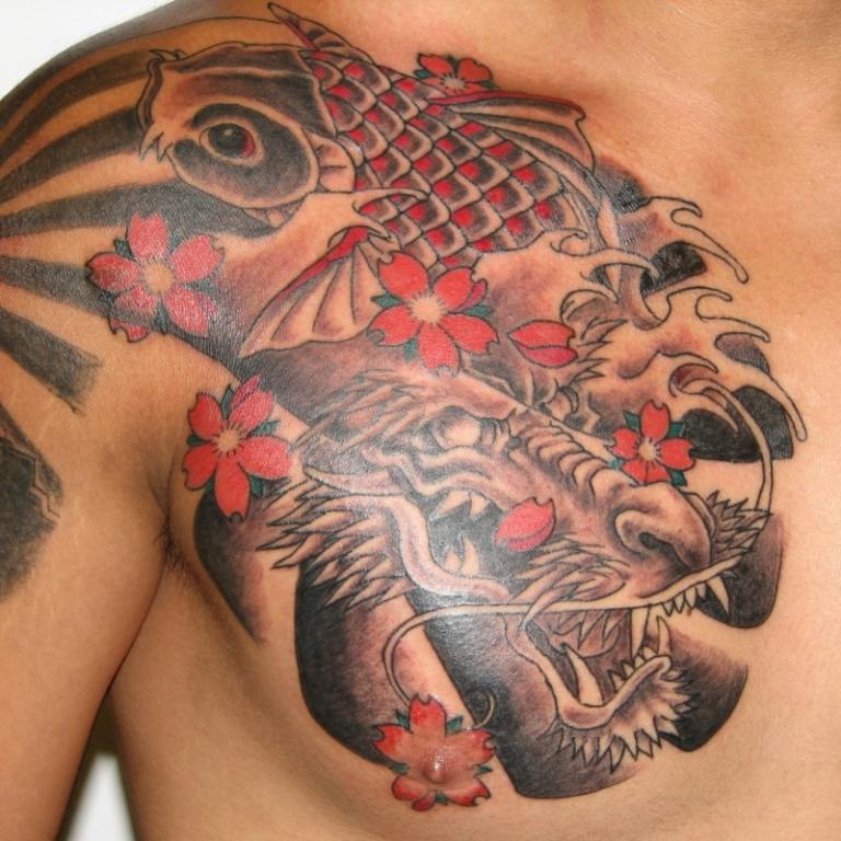 koi tatovering bryst tiger sort rød design idé
