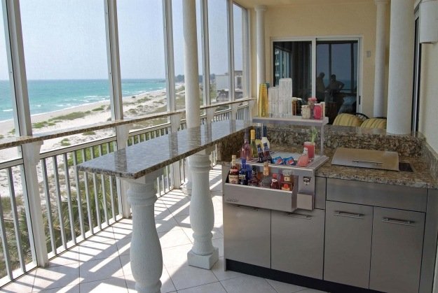 sommer-køkken-havudsigt-balkon-idé