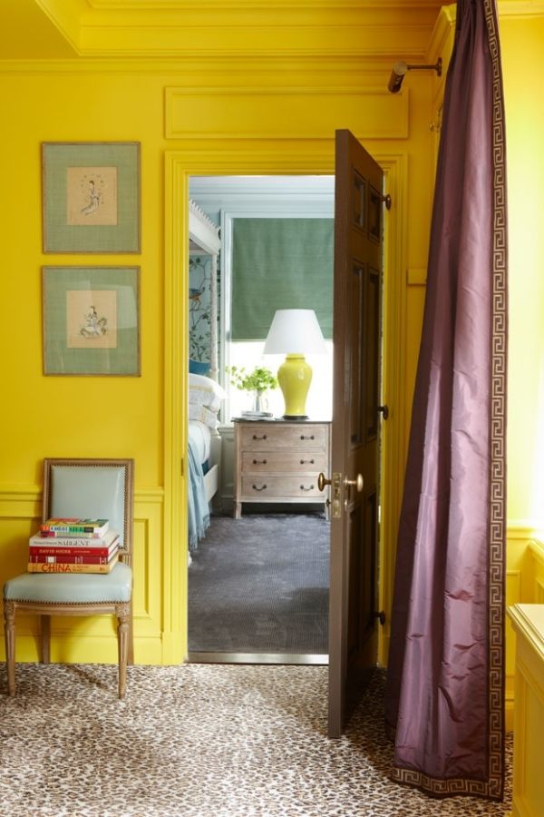 moderne uigennemsigtigt gardin-stof design-farveskema-gul-burgunder
