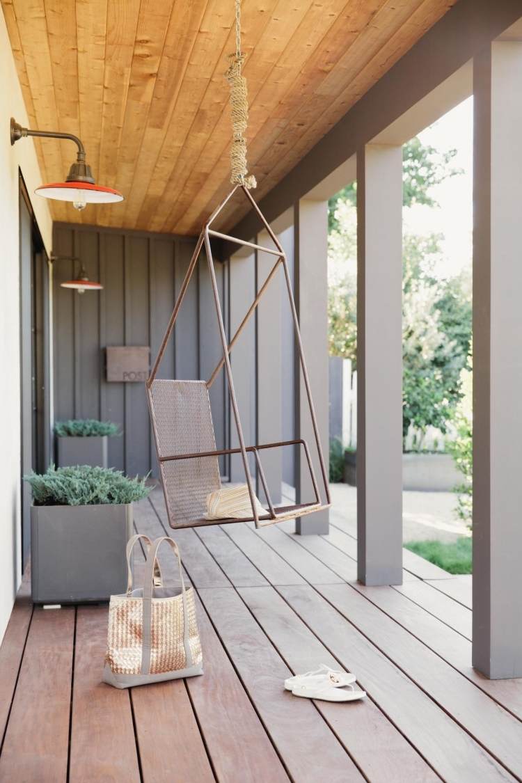 overdækket-terrasse-metal-hængende-stol-ophæng