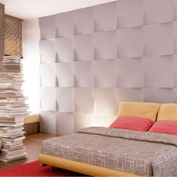 lys gips 3D -panel i soveværelsesfotoet