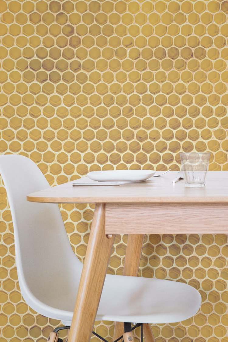 3d-tapet-honningkage-bier-gul-væg-design-spisestue