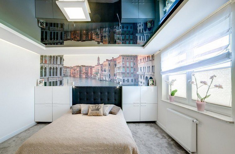 Boligindretning ideer soveværelse-foto-tapet-landskab-spejlet-loft-tæpper