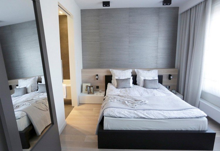 hjem-indretning-ideer-soveværelse-grå-tapet-lyst-træ-spejl