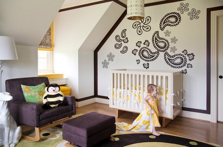 Baby værelse-design-væg-dekorationer-stencil-farve-brun