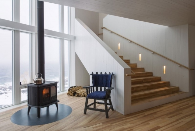 Intern trappe zigzag indbygget trappe moderne-gelænder træ trin-Fogo Island
