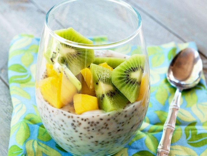 chia-frø-tropiske-frugter-sund-morgenmad