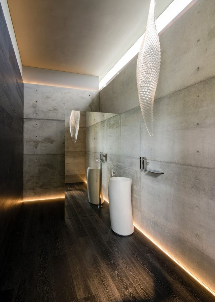 indirekte-LED-loft-belysning-badeværelsesudsat beton-væg-søjle-håndvask