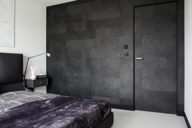 væg-design-tapet-mørkegrå-soveværelse-dørpanel