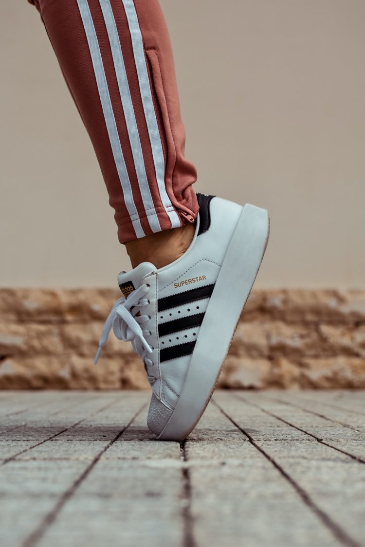 hvor længe har adidas superstar eksisteret?