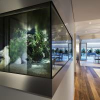 Design obývacího pokoje s rohovým akváriem