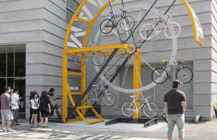 Cykelparker-idé-byrum-cykel-stand-design-pariserhjul-pladsbesparende