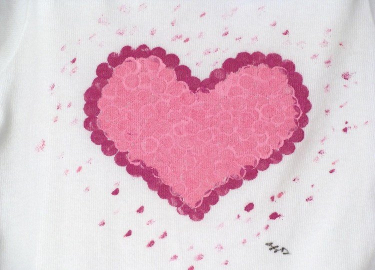 baby-romper-selv-maling-hjerte-valentinsdag-blyant-gummi