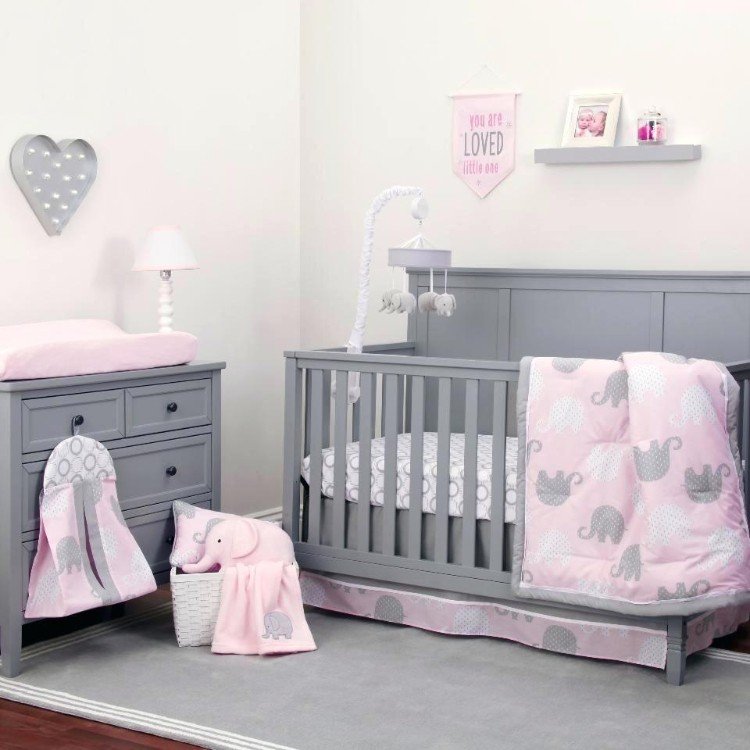 baby værelse grå pink hvid grå møbelsæt led dekoration væg hjerte