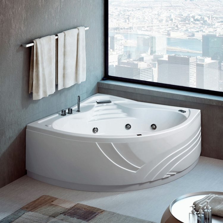 Badekar-badeværelse-hvidt-hjørne-badekar-pladsbesparende-glans-akryl-forklæde-design-Capri-glas1989