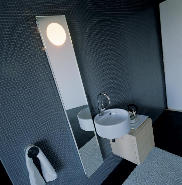 badeværelse-spejl-simple-flaminia-vask-runde-små-mosaik-sten