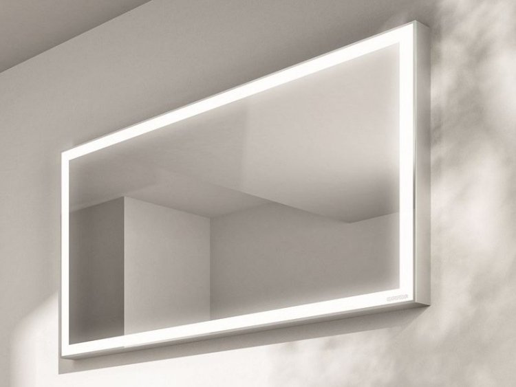 badeværelse-spejl-kubisk-idé-gruppe-firkant-indirekte-belysning