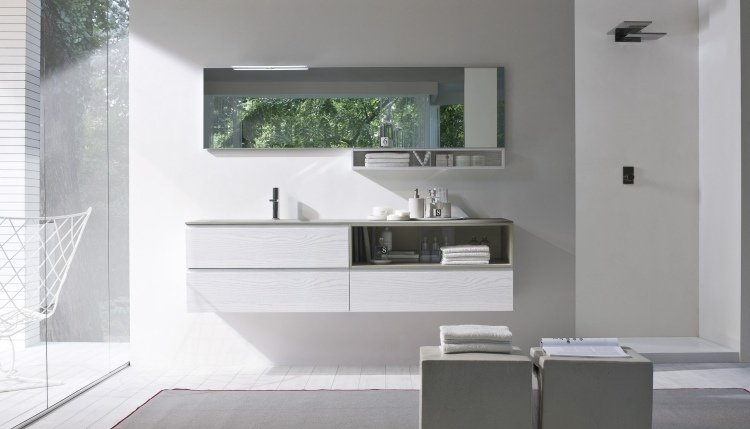 badeværelse-spejl-komp-idé-gruppe-langstrakt-under-bord-hvid-grå