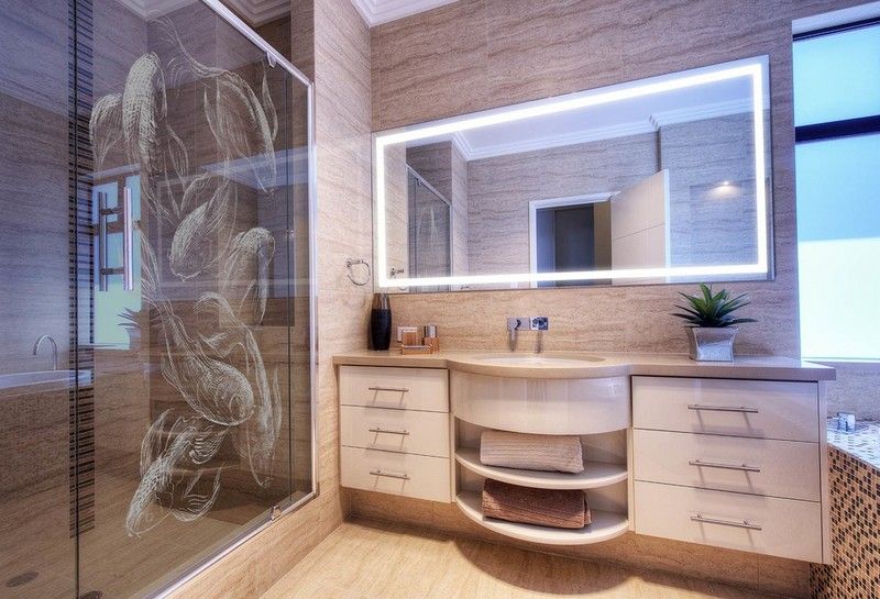 Badeværelse spejl-belysning-ideer-moderne-badeværelse-glas-brusebad-malet