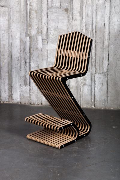 כיסאות עיצוב ניתנים לזיהוי בקלות על פי צורתם יוצאת הדופן