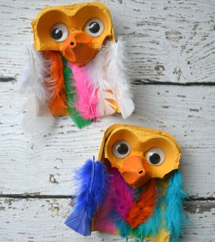tinker-æggekarton-karneval-masker-fugl-farverige-fjer-wiggle-øjne-næb