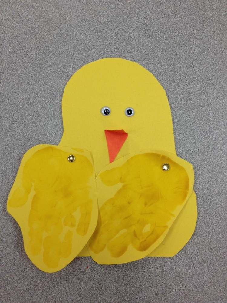 tinker-med-lille-kylling-i-gul