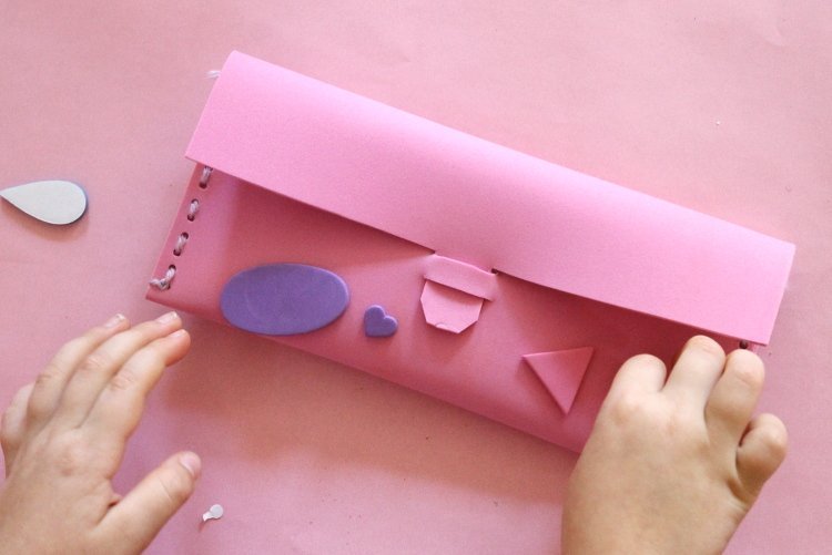Kunsthåndværk-skumgummi-tinkering-idé-blyant-taske-børn-DIY-instruktioner-gør det selv