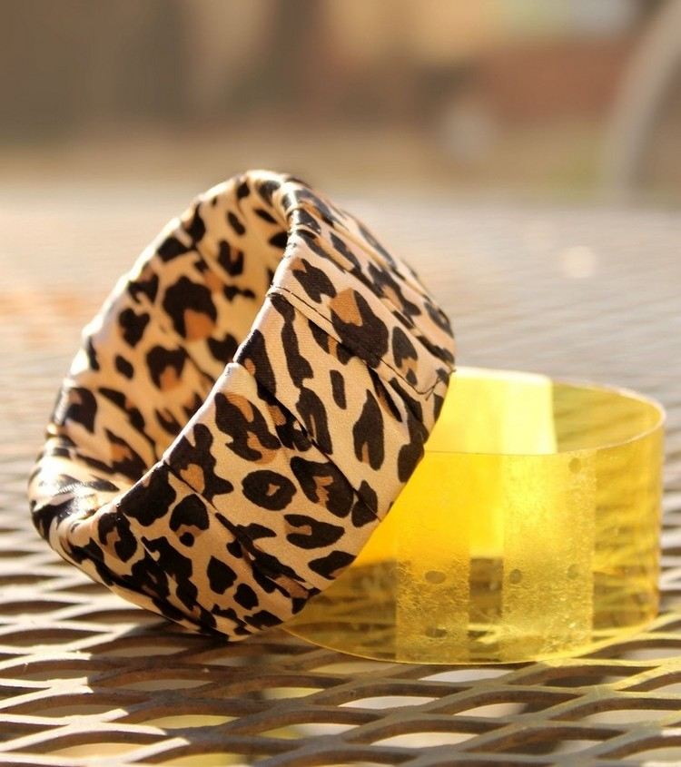 tinker-pet-flaske-armbånd-stof-leopard mønster