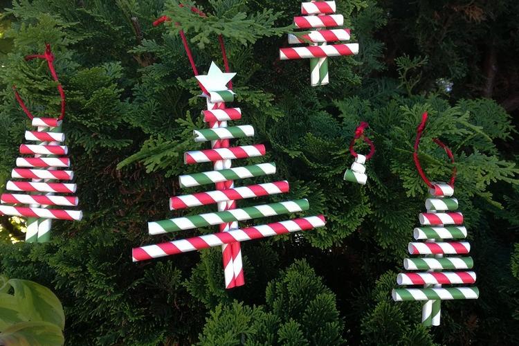juletræer form papir sugerør rød grøn tinker juletræ dekorationer