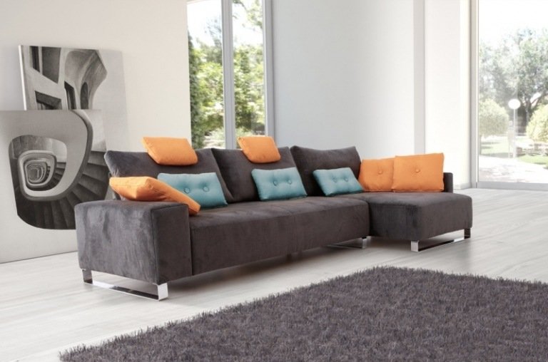 Stor-sofa-grå-levende-landskab-polstring-ideer-pantom