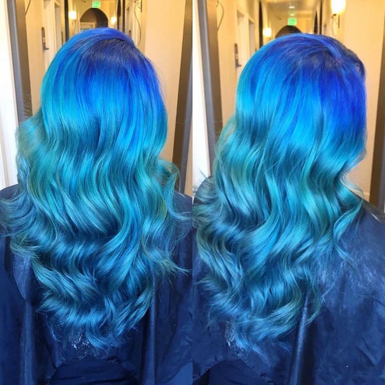 blåt hår ocean hårfarver trend lange bølger