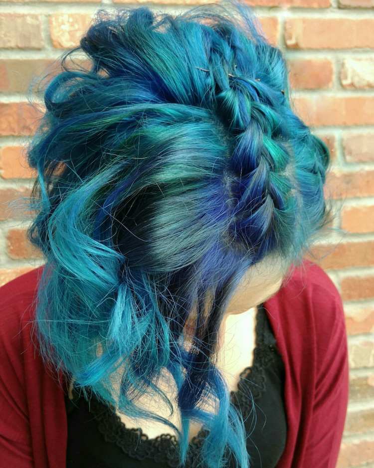 blå hår ocean hårfarver trend kort frisure højdepunkter